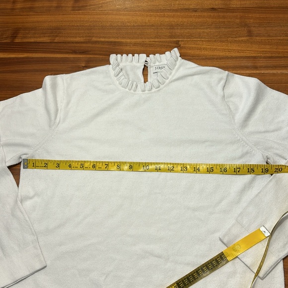 J. Crew Factory Cream Ruffle Neck Cotton Sweater - Sz L - Picture 10 of 16